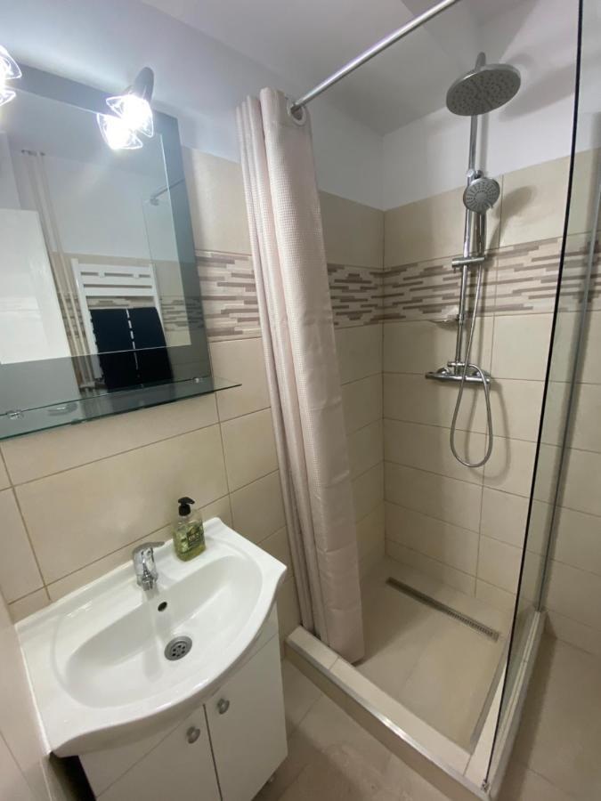 Piata Sudului Host Apartman Bukarest Kültér fotó